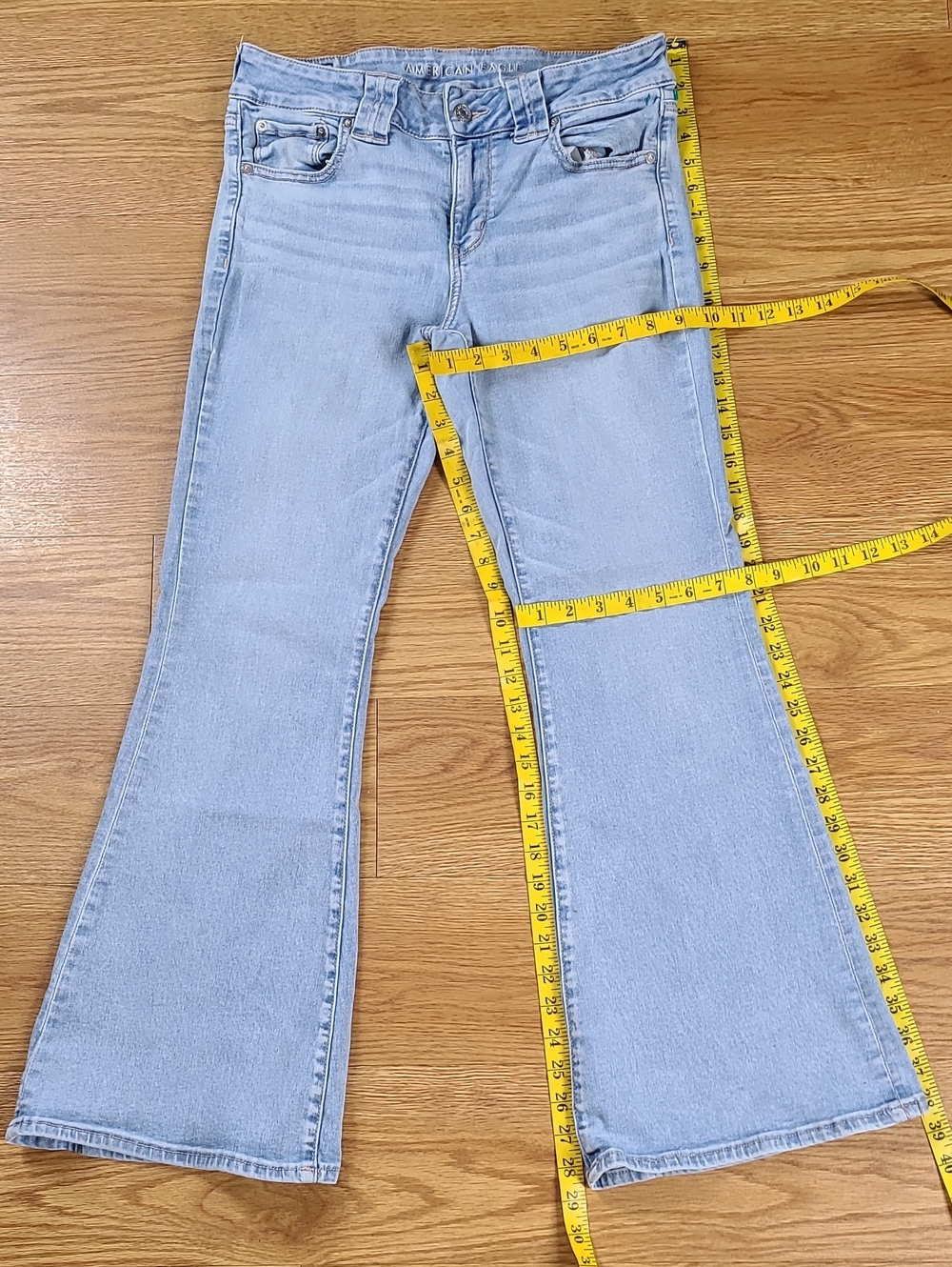 American Eagle 10x28.5 Low-rise flare pre-owned strech denim blue jeans